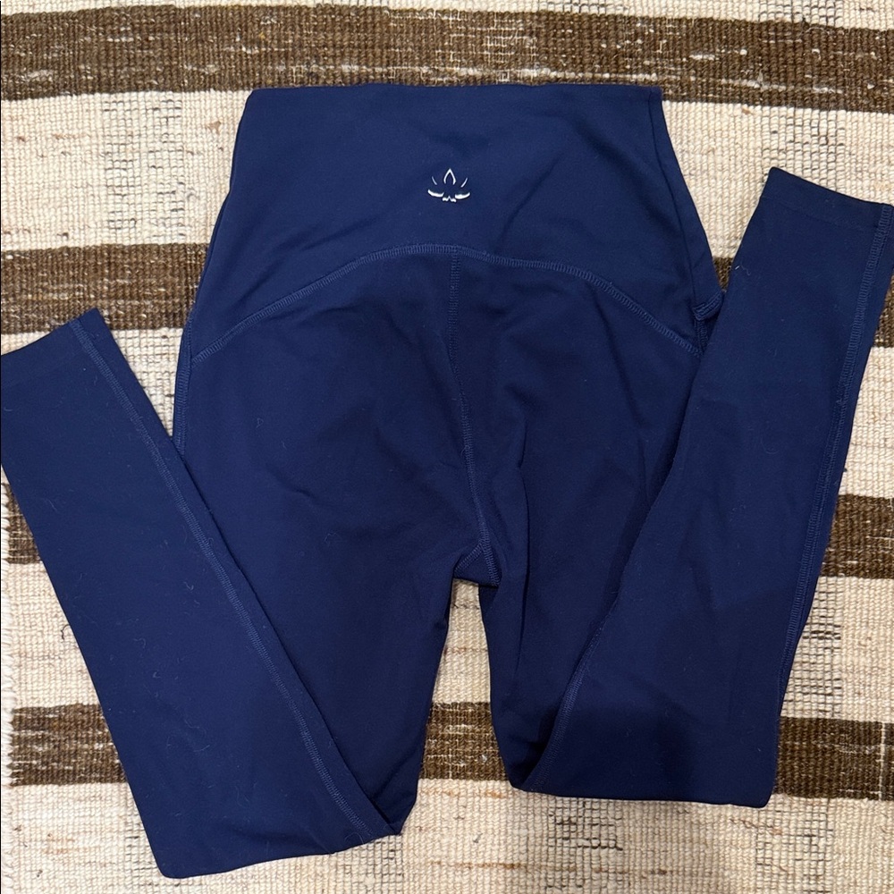 BEYOND YOGA // S Navy Blue High-Waisted Leggings
